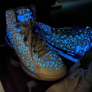 Meet your Posher, Adrian